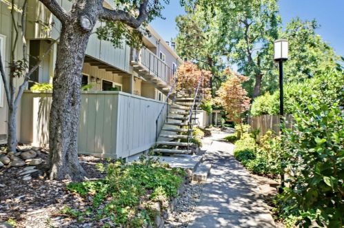 915 Apricot Ave, Campbell, CA 95008-3201