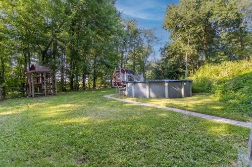 3630 Sandy Hill Rd, Gibsonia PA  15044-9149 exterior