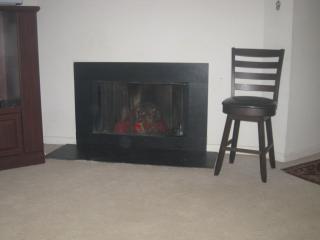 2036 Headlands Cir, Herndon VA  20191-3638 exterior