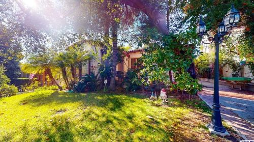 1225 Cedar St, Glendale, CA 91207-1426