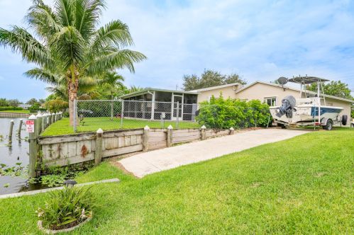 1140 Lake Clarke Dr, West Palm Beach FL  33406-5329 exterior