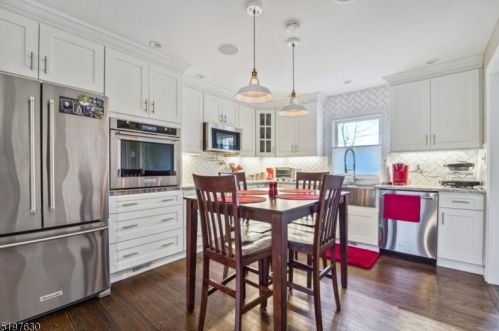 83 Mcnomee St, Oakland NJ  07436-2609 exterior