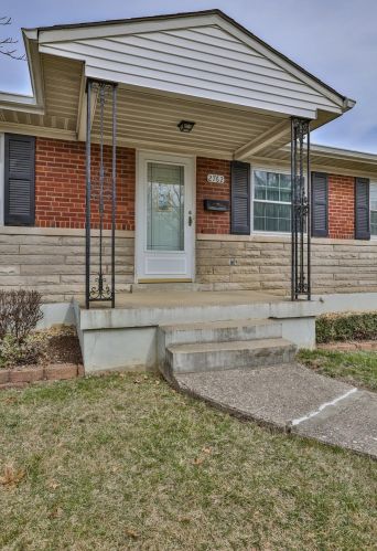 2762 Breezy Way, Cincinnati, OH 45239-5595