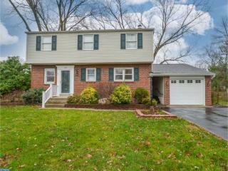 142 Colonial Ave, Norristown, PA 19403-2960