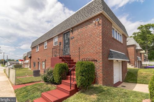 7930 Eastwood St, Philadelphia, PA 19152-3304