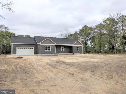 4941 Woodpecker Rd, Seaford, DE 19973-6992