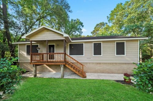 1318 Hamblen Rd, Humble, TX 77339-4017