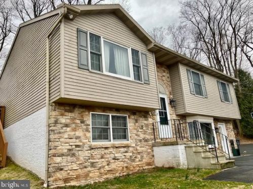 393 Shirktown Rd, Beartown, PA 17555-9313