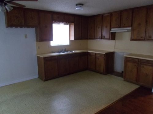 1505 Marshall St, Kaufman, TX 75142-1715