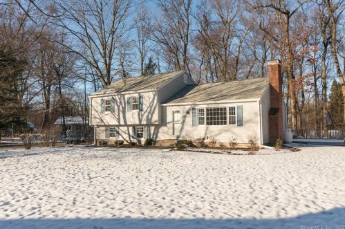 13 Hearthstone Dr, Bethel, CT 06801-1208