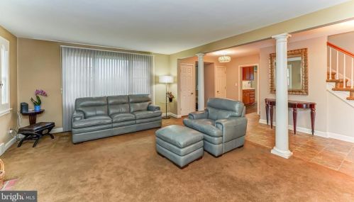 446 Rick Rd, Southampton, PA 18966-3101