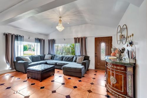 17119 Saticoy St, Van Nuys CA 91406-2146 exterior