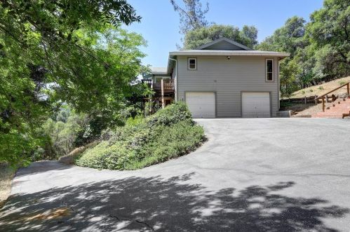 19221 Wolf Creek Rd, Grass Valley CA  95949-6913 exterior