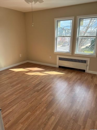 136-02 Newport Ave, Far Rockaway NY  11694-0020 exterior