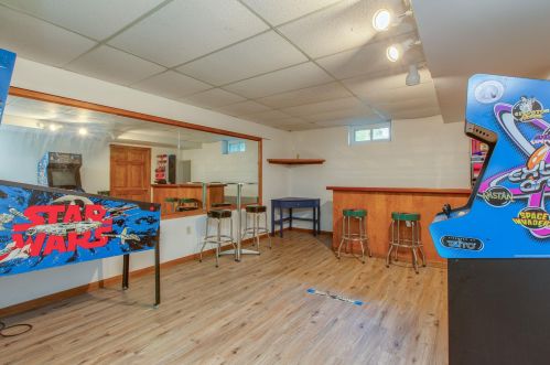 6 Birch Hill Rd, Salem NH  03079-3473 exterior