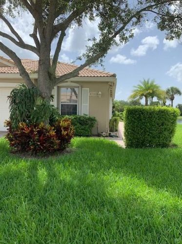 2271 Chickcharnies, West Palm Beach, FL 33411-5506