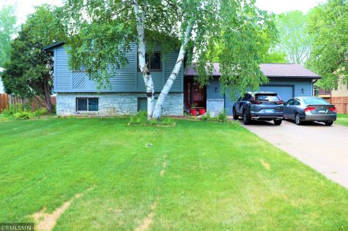 925 101st Ave, Minneapolis, MN 55434-2669