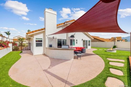 11685 Calle Simpson, El Cajon, CA 92019-4011