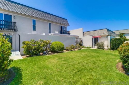 3104 Orleans, San Diego CA  92110-5947 exterior