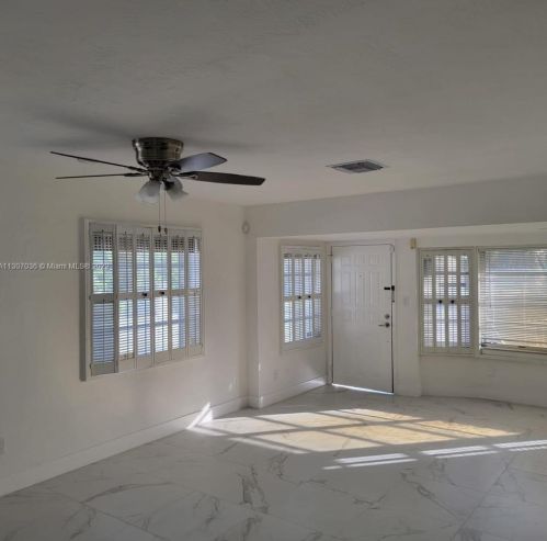 810 20th Ct, Hollywood FL  33020-3504 exterior