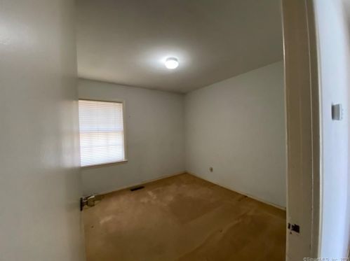 23 Fresh Meadow Rd, Upper Stepney CT  06468-1023 exterior