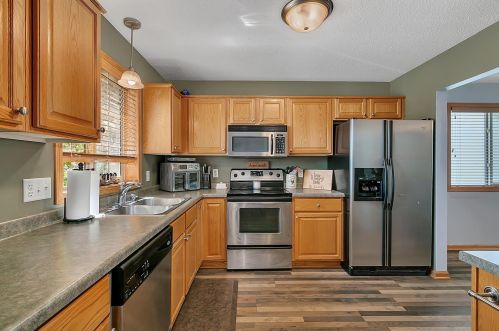 1517 Oriole Ave, Sartell MN  56377-4405 exterior
