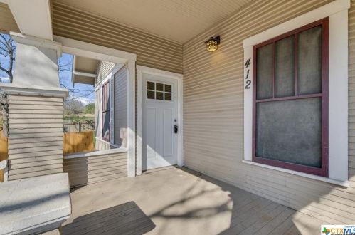 412 Klein St, Seguin, TX 78155-6864