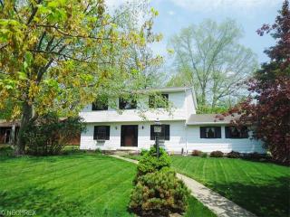811 Westminister Dr, Brunswick, OH 44212-2668