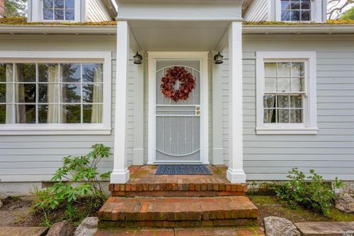291 Barnes St, Ukiah, CA 95482-4201