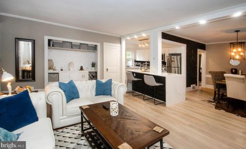 221 Kings Hwy, Camden NJ  08106-1616 exterior