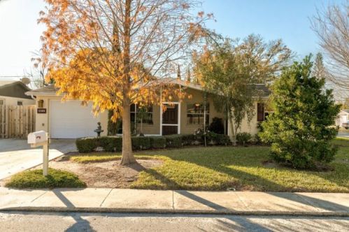 1103 Croydon Ln, Tarpon Springs, FL 34691-5161