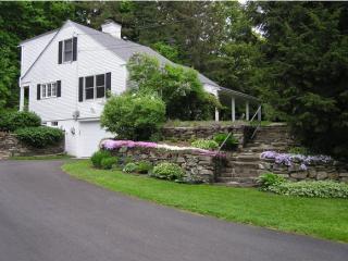 28 Dell Rd, Weathersfield, VT 05156-2608