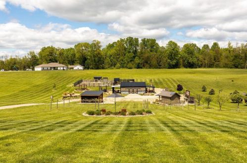 17978 Nashport Rd, Nashport OH  43830-4601 exterior