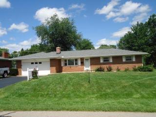 4138 Maxwell Dr, Bellbrook, OH 45305-1627