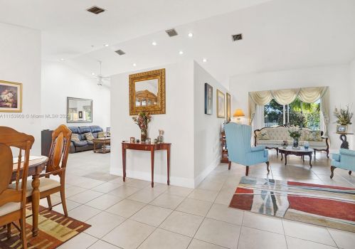 425 198 Ter, Hollywood FL exterior