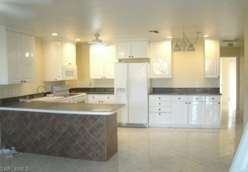 105 23rd Pl, Cape Coral, FL 33909-2813