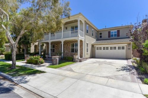 32 Lily Pool, Irvine, CA 92620-3399