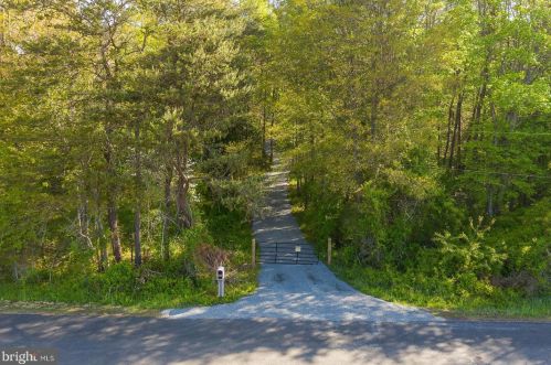 12261 Old Mill Rd, Midland, VA 22728-2337