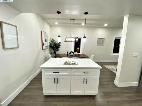 836 47th St, Oakland CA  94608-3202 exterior