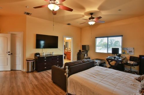 8816 Elston Ave, Downey CA  90240-2225 exterior