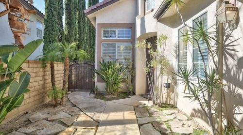 28967 Canyon Oak Pl, Santa Clarita, CA 91390-4169