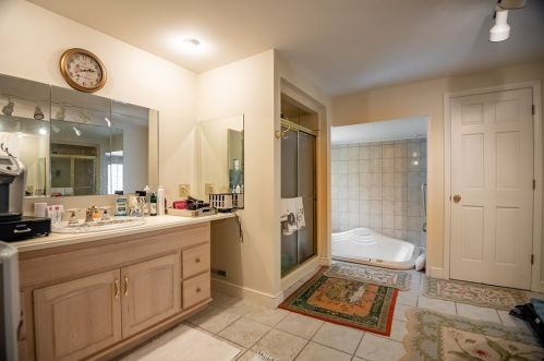 1355 Yahres Rd, Hermitage PA  16146-3643 exterior