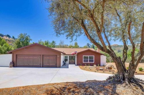 1707 Panettah Dr, Alpine CA  91901-2934 exterior