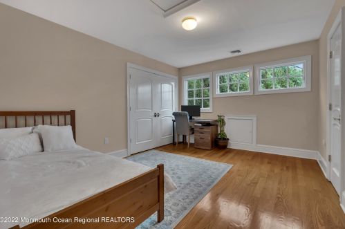 34 Windsor Dr, Little Silver NJ  07739-1311 exterior