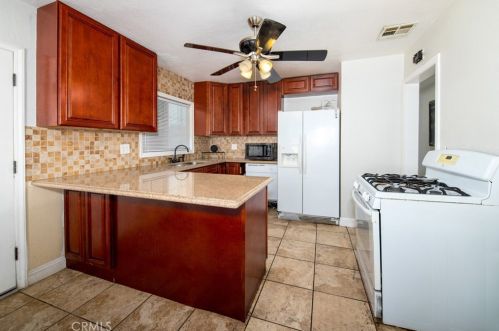 173 Grv St, Rialto CA  92376-4908 exterior