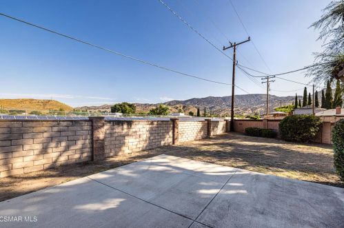 6297 Jill Ct, Simi Valley CA 93063-3727 exterior