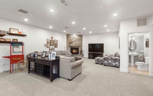 5 Archer St, Swampscott MA 01907 exterior