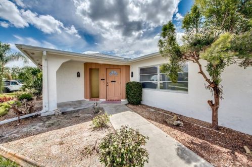 314 Hollywood St, Lehigh Acres, FL 33936-5336