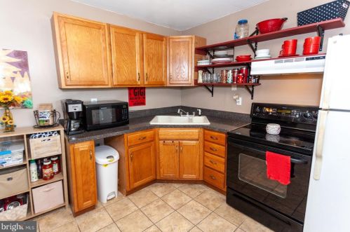 296 2nd St, Highspire PA  17034-1555 exterior