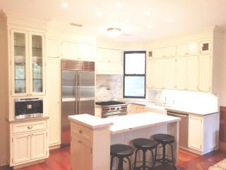 392 3rd St, Brooklyn, NY 11215-2802
